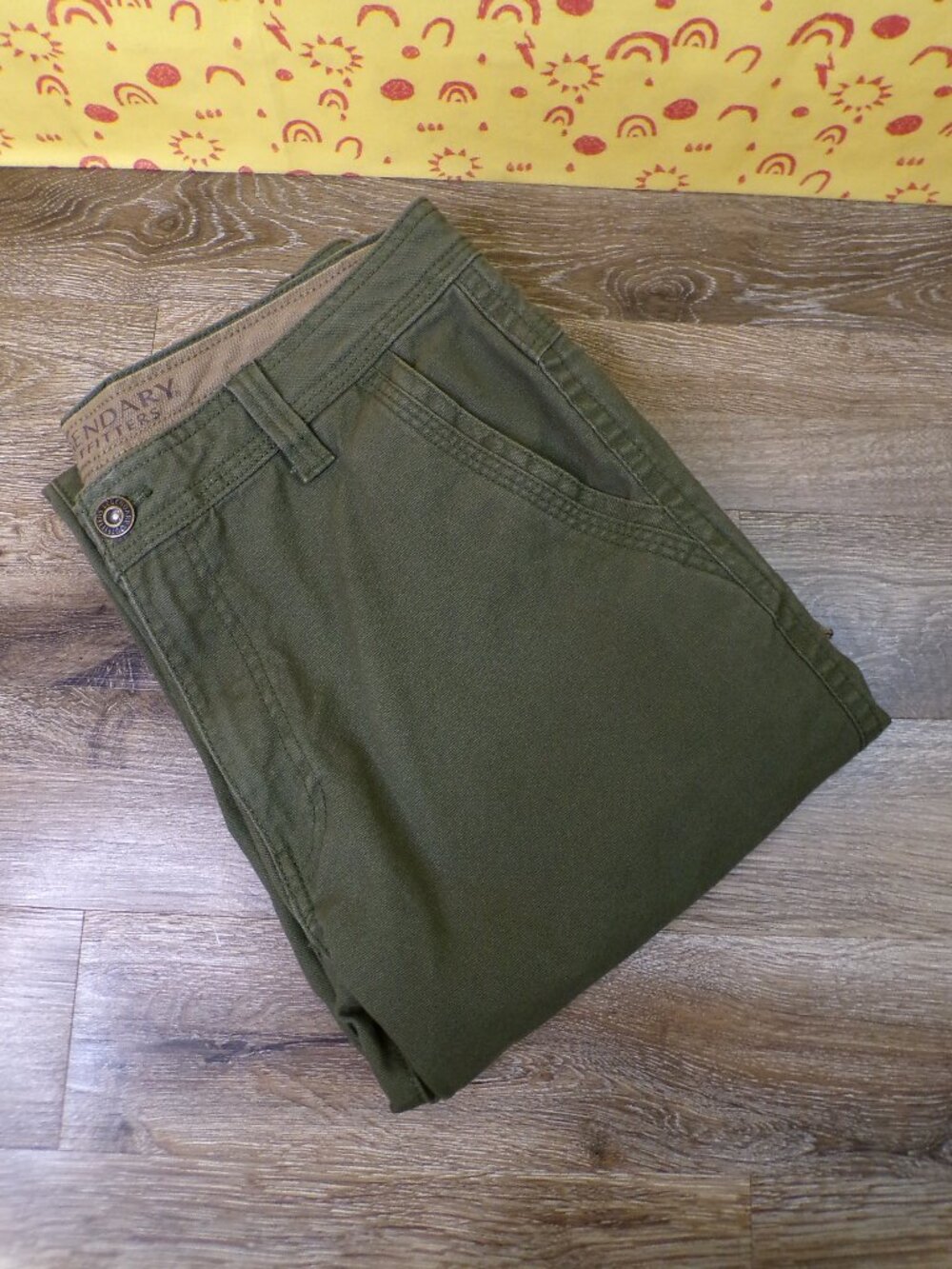 LEGENDARY OUTFITTERS Green Cargo Pants 32x32 (actual 32x30)